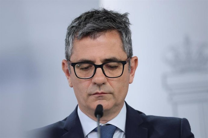 Archivo - El ministro de la Presidencia, Justicia y Relaciones con las Cortes, Félix Bolaños, durante la rueda de prensa posterior al Consejo de Ministros, a 5 de mayo de 2026, en Madrid (España). 