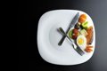 No solo cuánto comes, sino cuándo: Comer solo durante 8 o 9 horas al día podría ayudar a reducir el riesgo de demencia