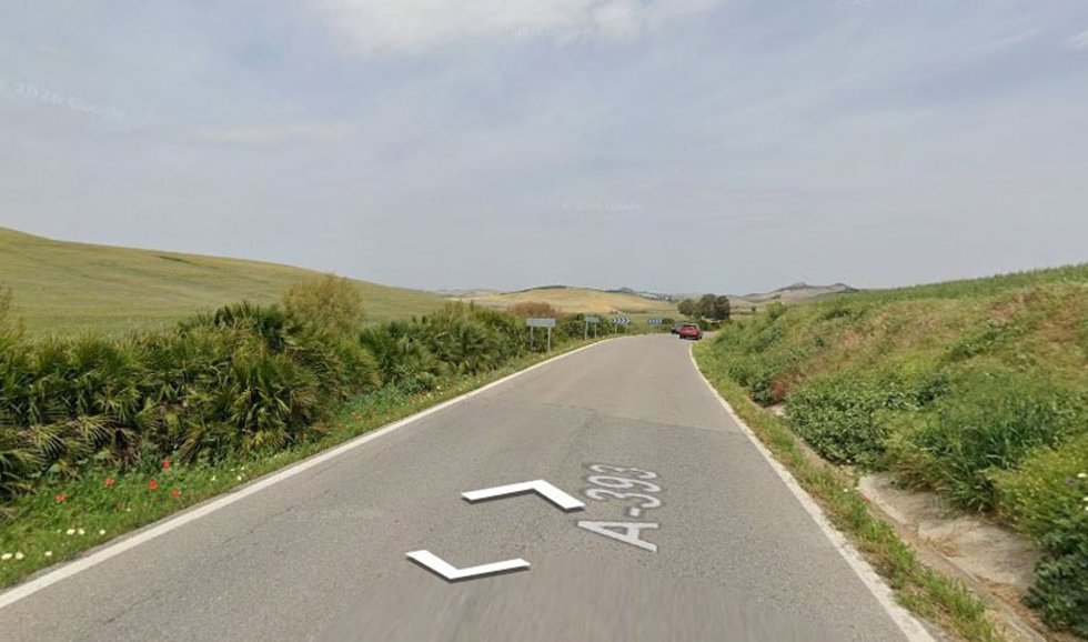 Tramo de la A-393 en Arcos de la Frontera (Cádiz) donde se ha registrado un accidente mortal entre un camión y un turismo