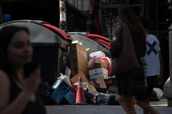 Archivo - Imagen de recurso de una huelga de basura