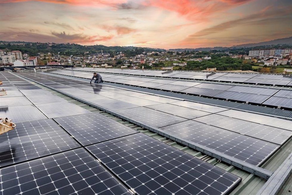 Archivo - Serveo impulsa ahorro energético de más de 59 GWh anuales en sectores intensivos.
