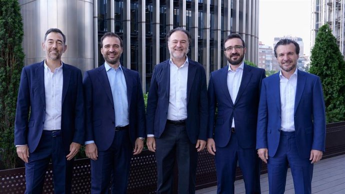 Auren integra Moore en Madrid y Barcelona
