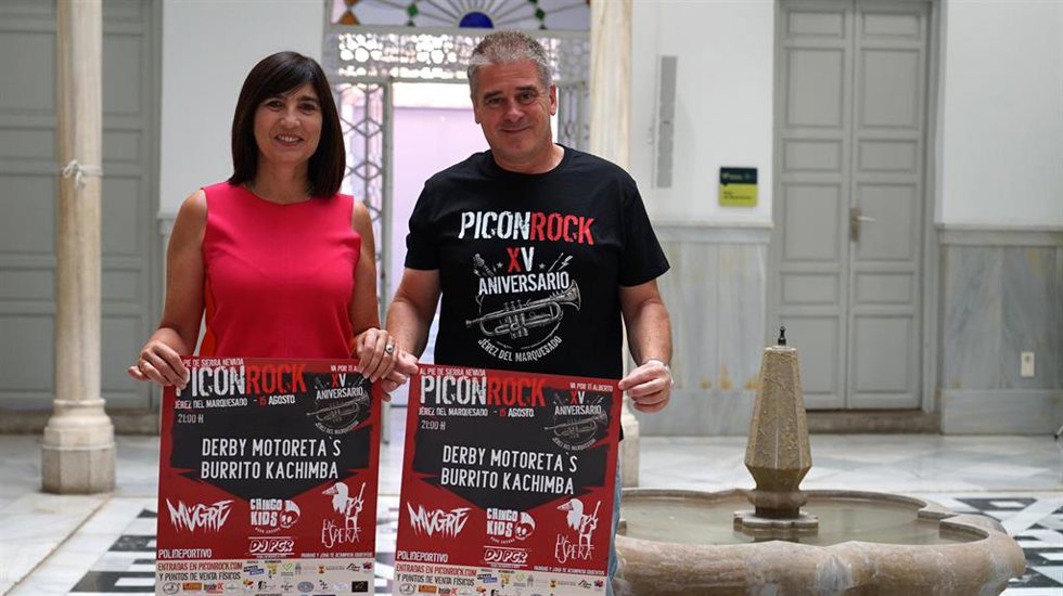 La diputada de Cultura y Educación de Granada, Pilar Caracuel, ha presentado la XV edición del Festival Piconrock, junto al alcalde de Jérez del Marquesado, José Ángel Pereda.