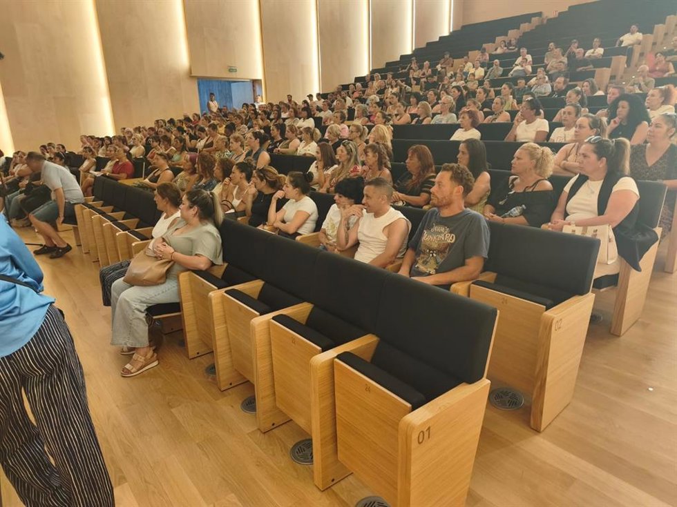 Asamblea de la asociación canaria de camareras de piso