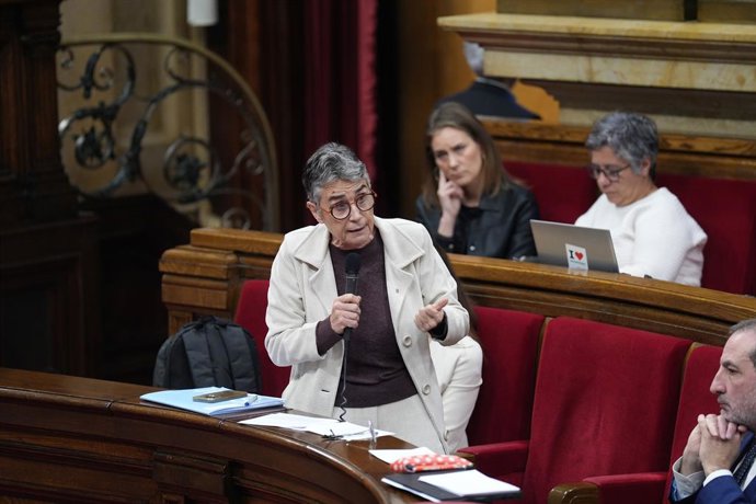 Archivo - Arxivo - La consellera de Salut, Olga Pané, durant una sessió de control, en el Parlament de Catalunya, a 28 de gener de 2026, a Barcelona