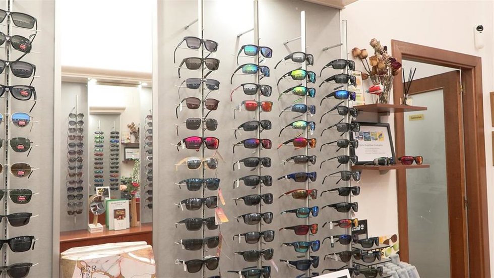 Archivo - Expositor de gafas