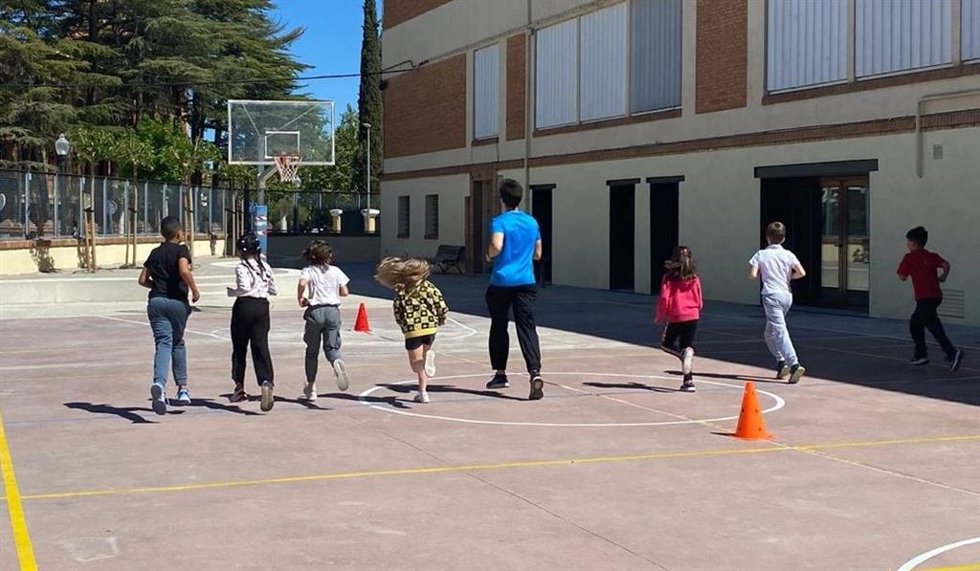 Un estudio liderado por el grupo EXER-GENUD analiza datos de más de 400.000 niños y adolescentes de 20 países entre 1965 y 2023.