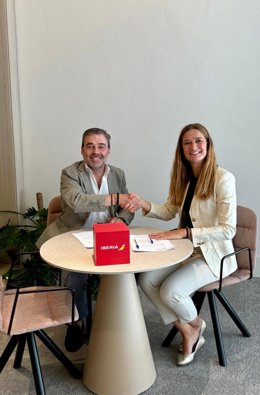 La Asociación Española de Ejecutivas del Sector Turístico incorpora a Iberia como nuevo partner oro.