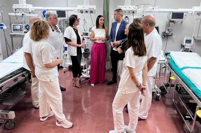 La consejera de Salud, Isabel Ayala, visitó hoy el Servicio de Urgencias del Hospital Comarcal del Noroeste donde se ha implantado la herramienta de telemedicina 'TeleIctus'