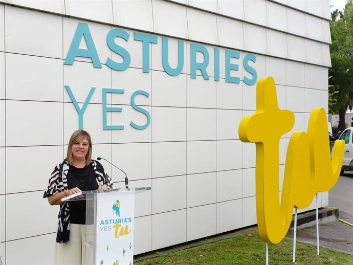 La vicepresidenta del Gobierno asturiano, Gimena Llamedo, presenta el Pabellón del Principado de Asturias en la 69 Feria Internacional de Muestras de Asturias, que se celebrará del 1 al 16 de agosto en el recinto ferial gijonés 'Luis Adaro'.