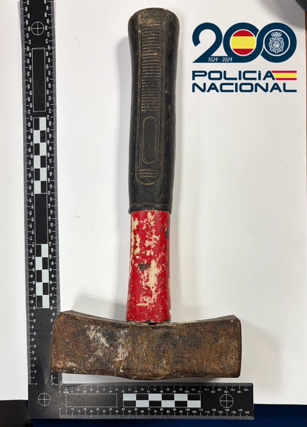 Martillo incautado por Policía Nacional a un hombre en Las Palmas de Gran Canaria