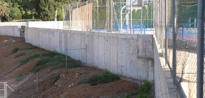 Xiva blinda l'entorn del poliesportiu contra futures inundacions amb la finalització de les obres posDANA