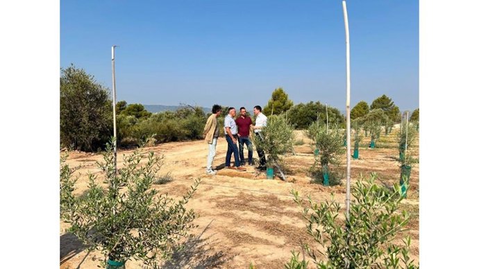 Òscar Ordeig visita las obras de ampliación del riego