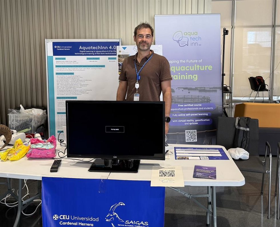 Los profesores de la Facultad de Veterinaria de la CEU UCH Jordi López Ramon y Víctor Lizana, participantes en el proyecto europeo AQUATECHinn 4.0 para la formación digital de los profesionales de la acuicultura.
