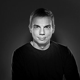 Alberto Conejero, quien estrena su monólogo '¿Cómo puedo no ser Montgomery Clift?'