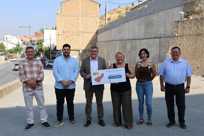 El subdelegado del Gobierno en Granada, José Antonio Montilla, ha visitado Cenes de la Vega (Granada)