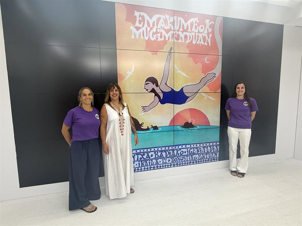 Diputación impulsa la participación femenina en la Travesía de la Concha con sesiones gratuitas de natación