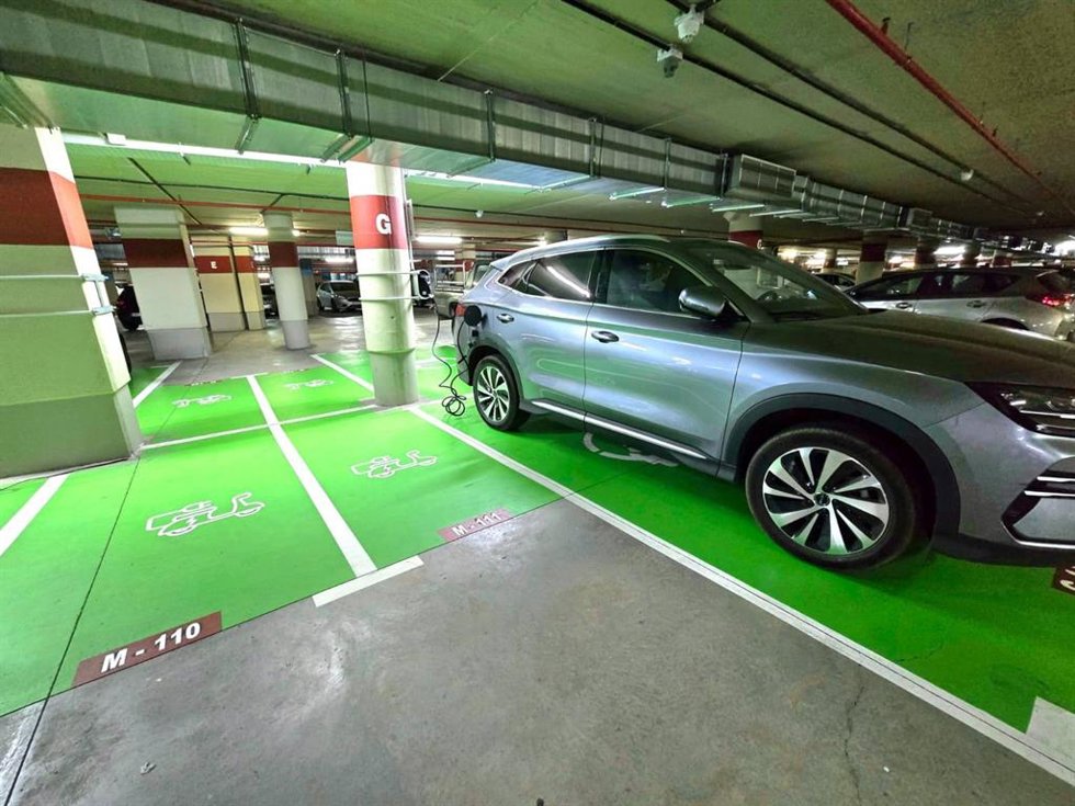 Punto de recarga de un coche eléctrico