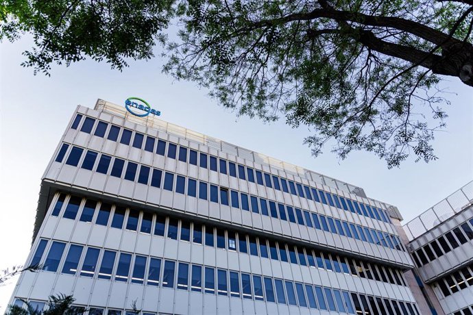 Archivo - El edifcio de la sede de Enagás, a 25 de abril de 2023, en Madrid