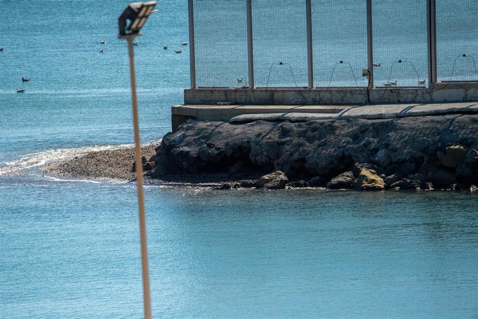 Archivo - La frontera de El Tarajal, en Ceuta.