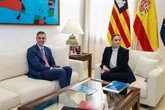 Foto: Prohens pide a Sánchez un plan ante la "emergencia migratoria" en Baleares y respalda el pacto europeo de migraciones