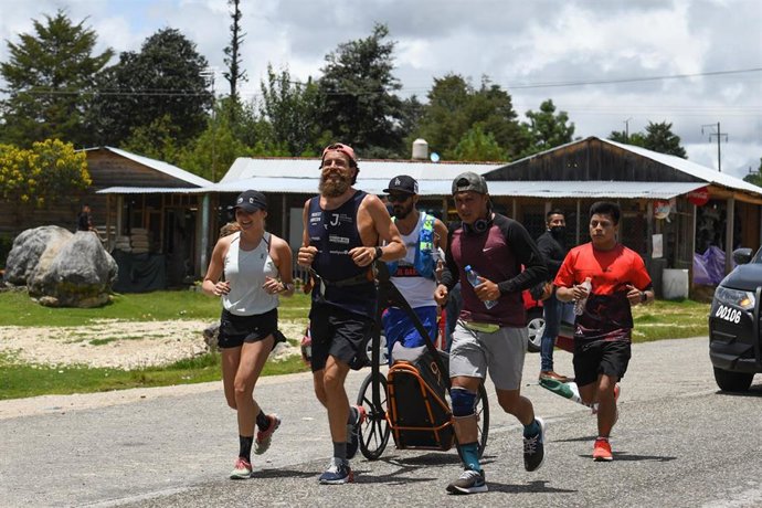 Archivo - 6 de cada 10 españoles creen que el deporte se ha convertido en una nueva forma de socializar.