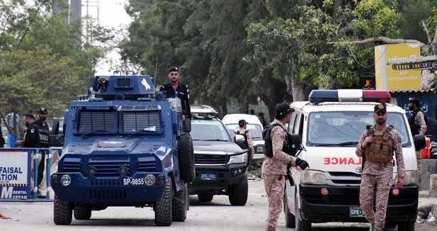 Al menos siete policías muertos en un ataque contra un puesto de control en el noreste de Pakistán