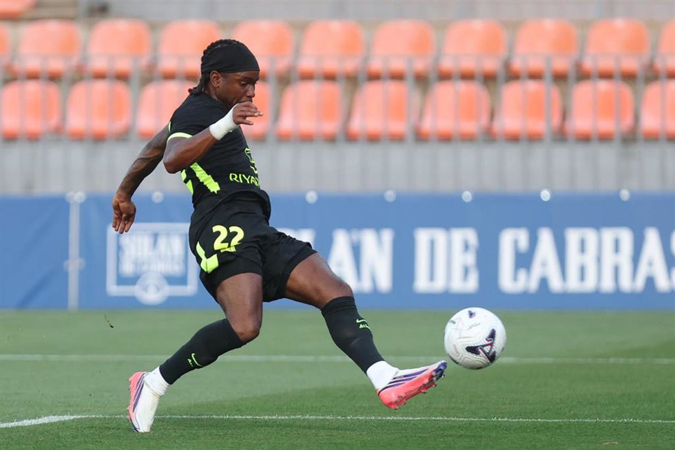 Ademola Lookman, en un partido con el Atlético de Madrid.