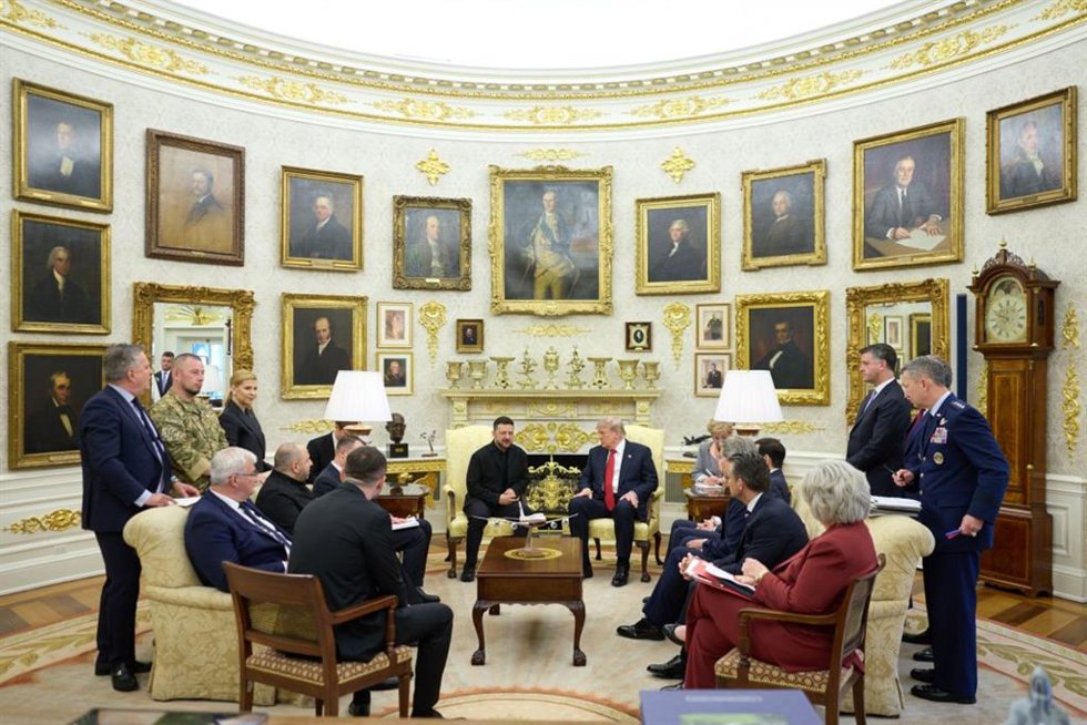 El presidente de Estados Unidos, Donald Trump, junto a su homólogo en Ucrania, Volodimir Zelenski, durante su último encuentro en Washington