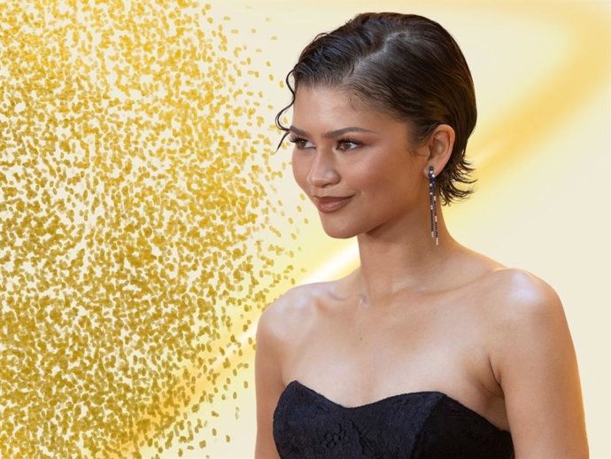 A qué huele Zendaya: desvelado por fin cuál es el perfume que completa sus looks