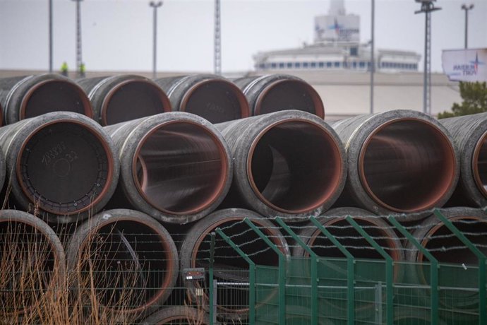 Archivo - Tuberías destinadas al uso del gasoducto Nord Stream 2 en Alemania.
