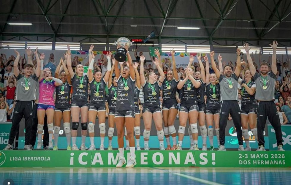 Un equipo galardonado en los Premios Universidad, Mujer y Empresa en Sevilla