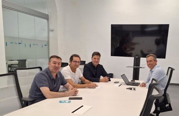 Reunión entre responsables de Endesa y del Ayuntamiento de Linares