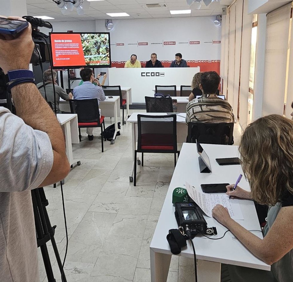 Imagen de la rueda de prensa ofrecida por CCOO.