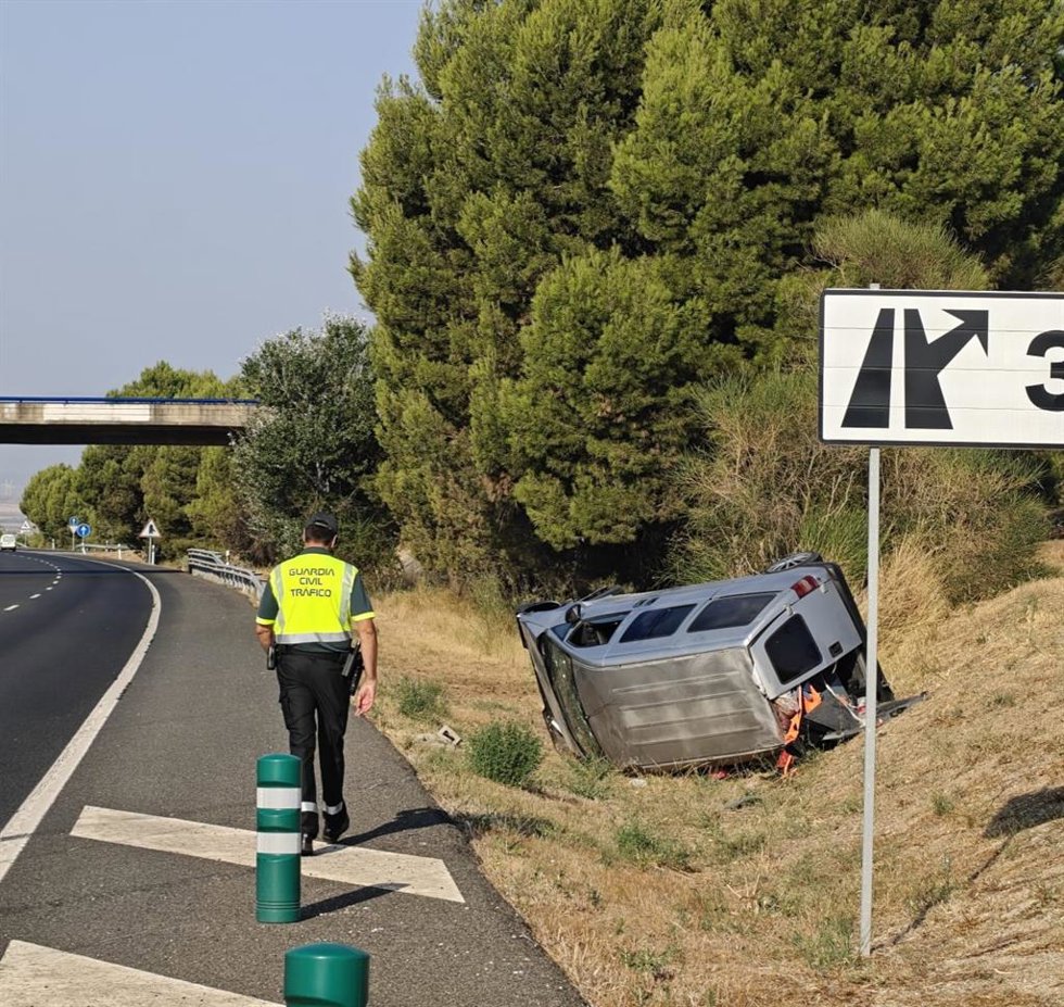 El vehículo se ha salido de la vía en la A-23,  a la altura de Almudévar (Huesca).