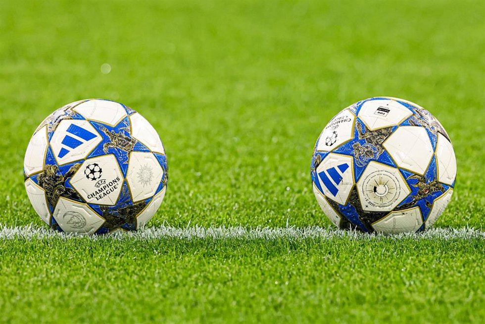 Archivo - Adidas match balls prior to the UEFA Champions League.