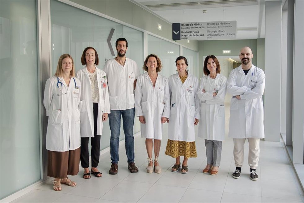 Profesionales de Oncología Médica y Farmacia del Hospital Universitario de Navarra y de Navarrabiomed e IdiSNA publican un artículo la optimización de los tratamientos de inmunoterapia contra tumores gastrointestinales.