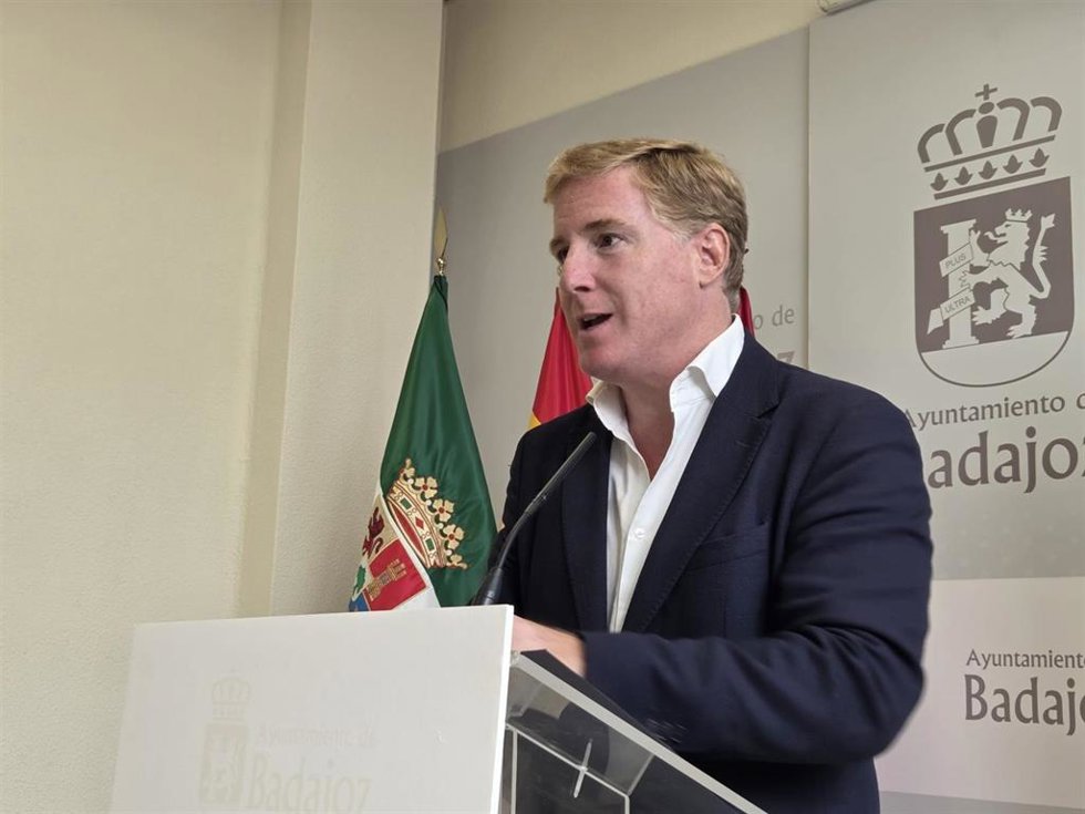 El alcalde de Badajoz, Ignacio Gragera, en rueda de prensa