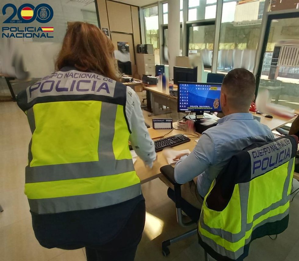 Archivo - Agentes en Menorca