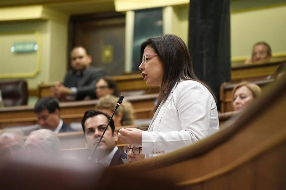 Archivo - La diputada del PP Ana Belén Vázquez interviene durante una sesión de control al Gobierno, en el Congreso
