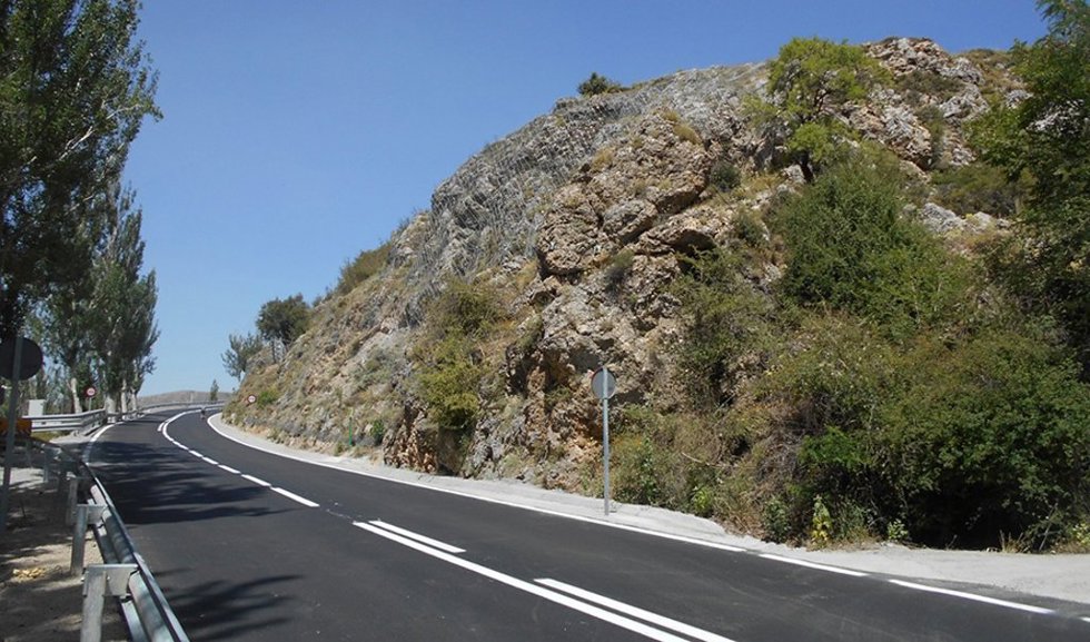 Carretera de acceso a la estación de esquí de Sierra Nevada (A-395), en Granada.