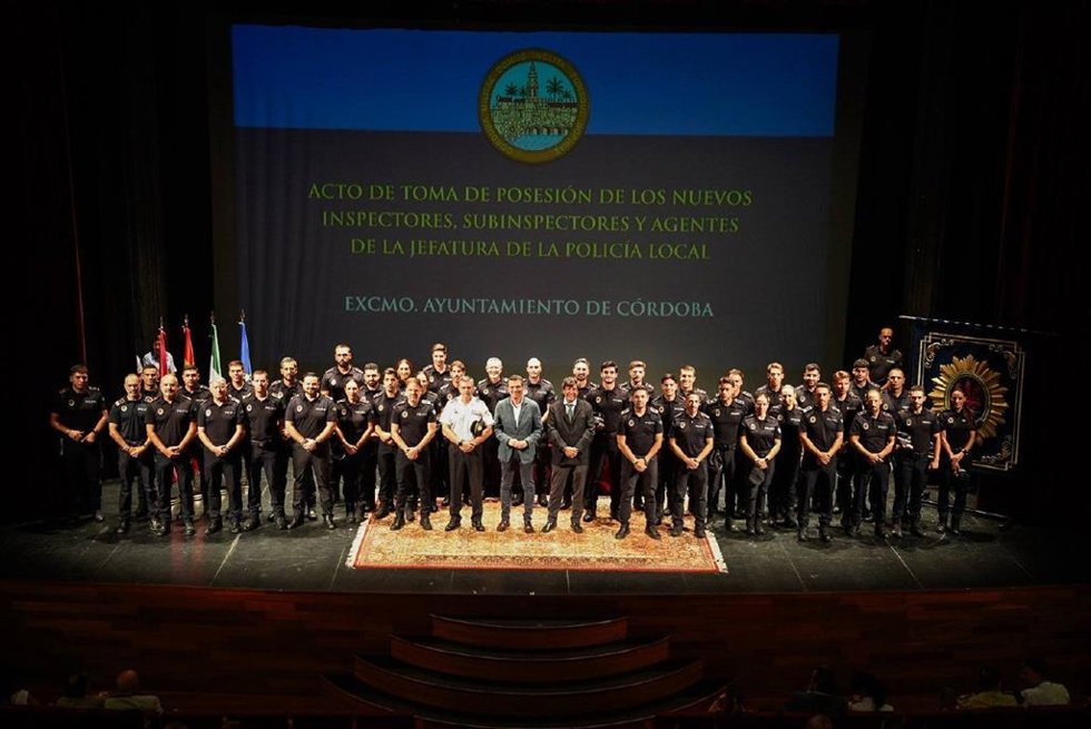 Toma de posesión de los 30 nuevos agentes de la Policía Local de Córdoba.