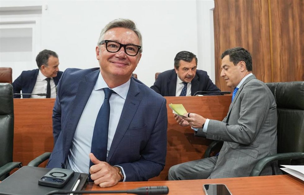El vicepresidente segundo y consejero de Turismo, Justicia, Desregulación y Administración local, Manuel Gavira