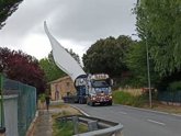 Foto: Llegan las primeras palas de los aerogeneradores al Parque eólico de Labraza (Álava)