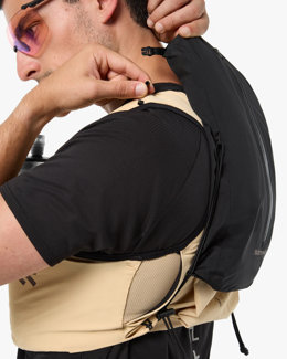 NNormal presenta su nueva colección de hidratación para 'trail running' con un chaleco modular y un cinturón.