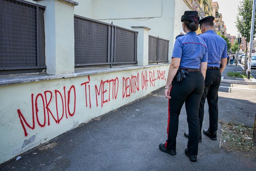 Pintada contra el ministro de Justicia, Carlo Nordio, firmada con las iniciales «Br», en la Via Portuense.