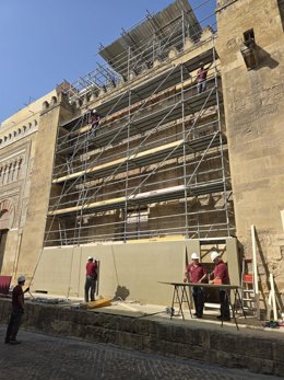 El Cabildo ha iniciado los trabajos de conservación y restauración de la Puerta de San Nicolás en la Mezquita-Catedral de Córdoba.