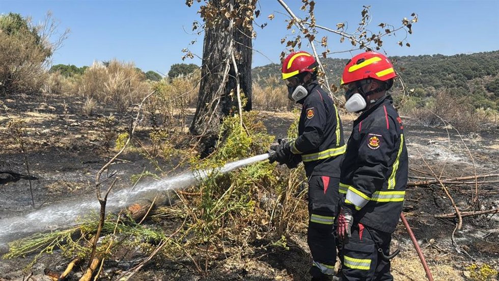La Comunidad mantiene el nivel 2 del Plan Infoma con 40 dotaciones y cinco medios aéreos en la Sierra Oeste.