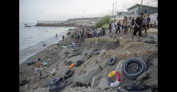 Comienzan a retornar voluntariamente a Marruecos migrantes que entraron a Ceuta