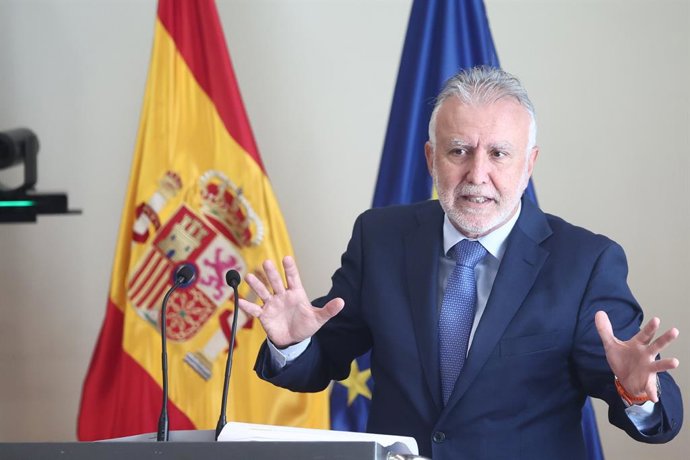 O ministro da Política Territorial e da Memória Democrática, Ángel Víctor Torres, faz um balanço do diálogo e das negociações com as Comunidades Autônomas, em 8 de julho de 2026, em Madri (Espanha). O ministro faz um balanço do diálogo e das negociações c